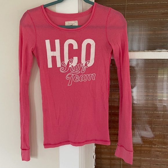 Hollister Tops - Hollister • Surf Long Sleeve Graphic Tee